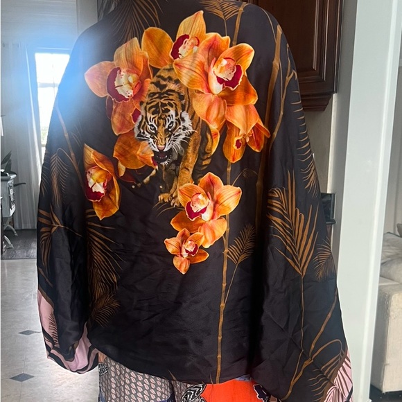 Ted Baker Cadeey Caramel Silk Cape Scarf Tiger - Picture 5 of 7